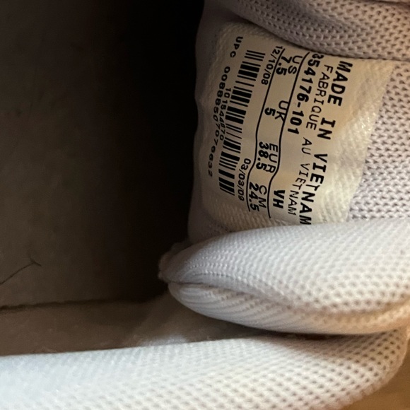 Nike shoes - Picture 7 of 11